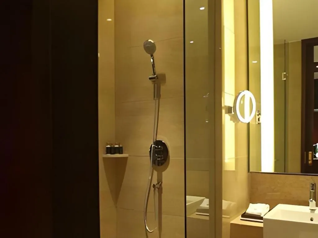 *****  Zhengzhou Swan City International Hotel China
