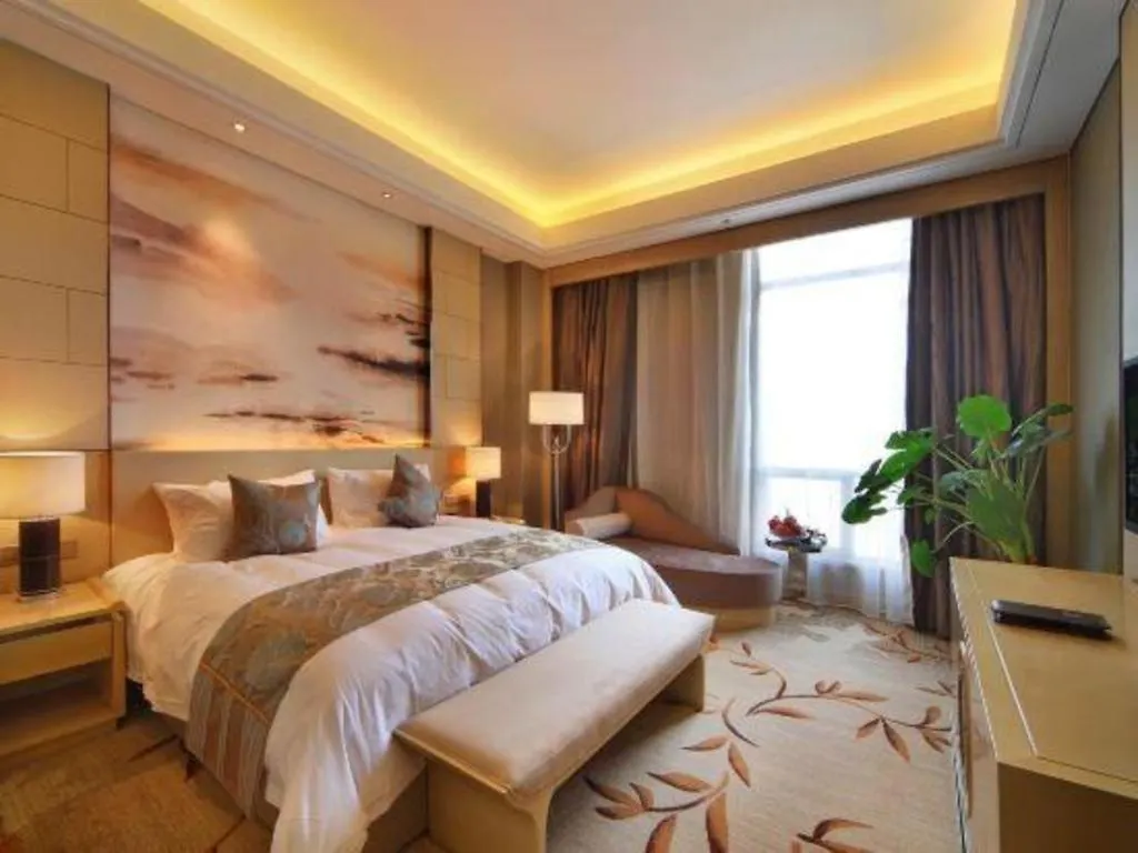 Zhengzhou Swan City International Hotel 5*,  Cina